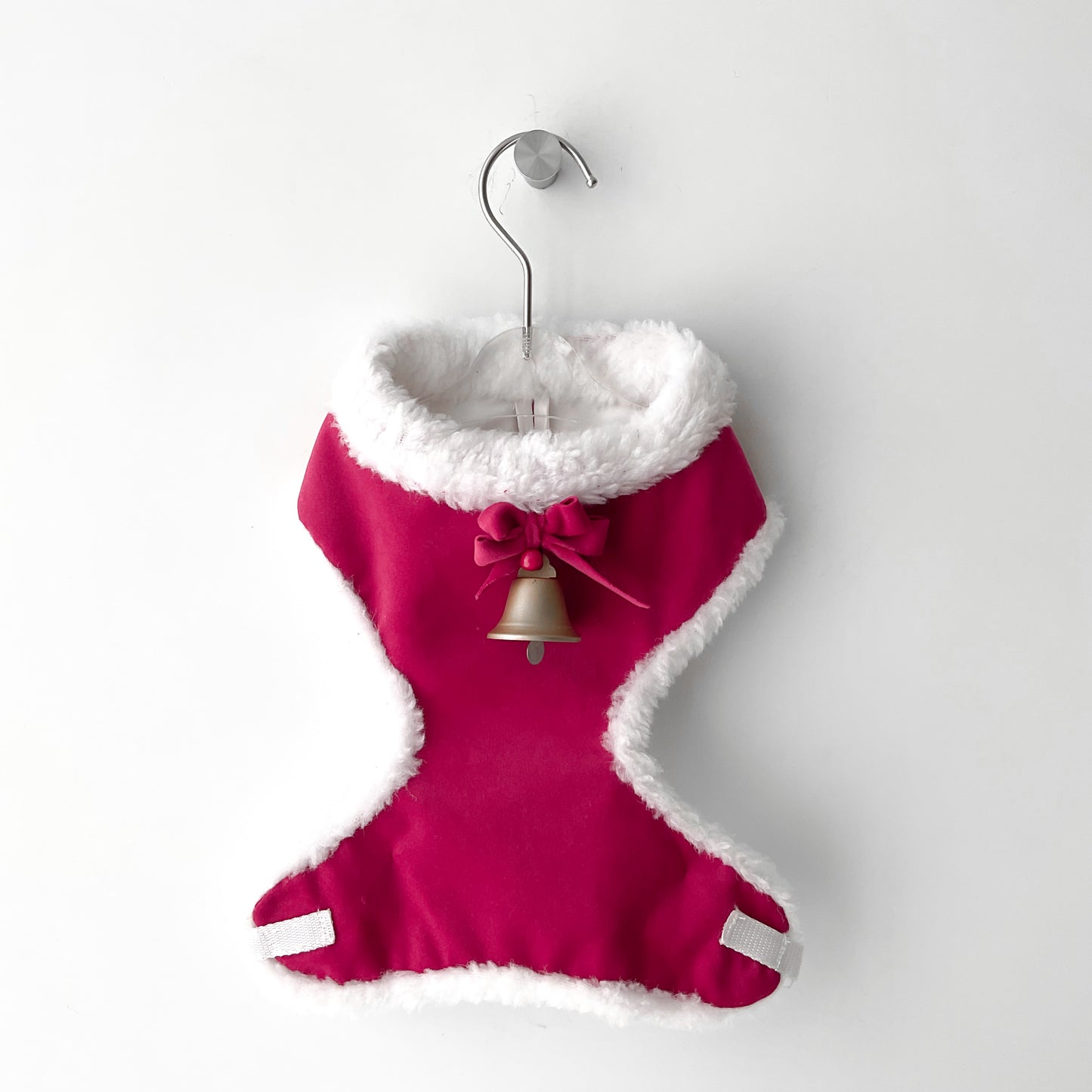 Christmas round neck harness with white fur with bell