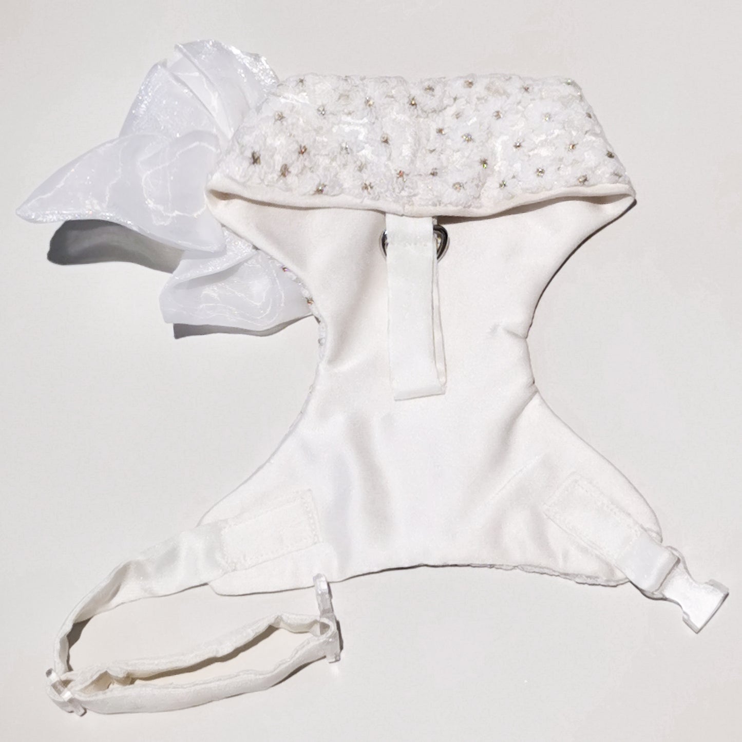 This wedding dog harness with floral embroidery is perfect for a luxury outfit